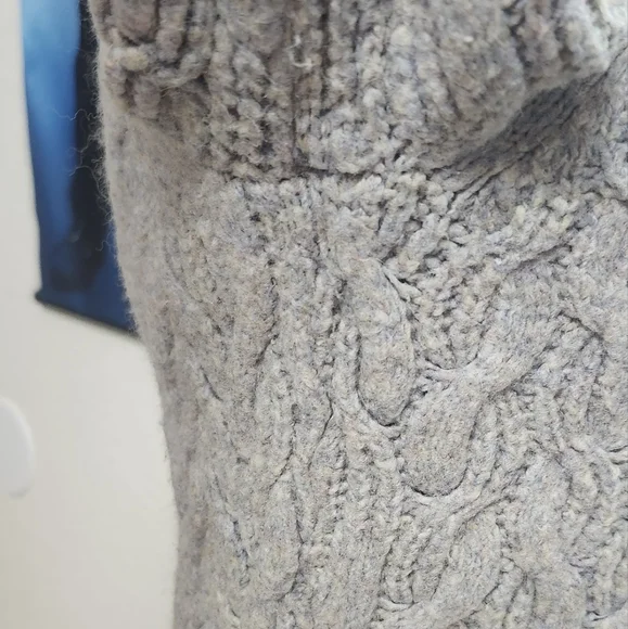 White house black market sweater - Picture 2 of 9